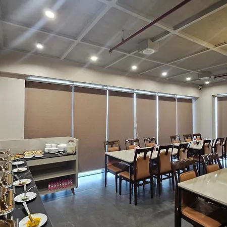 Apricot Motera-3